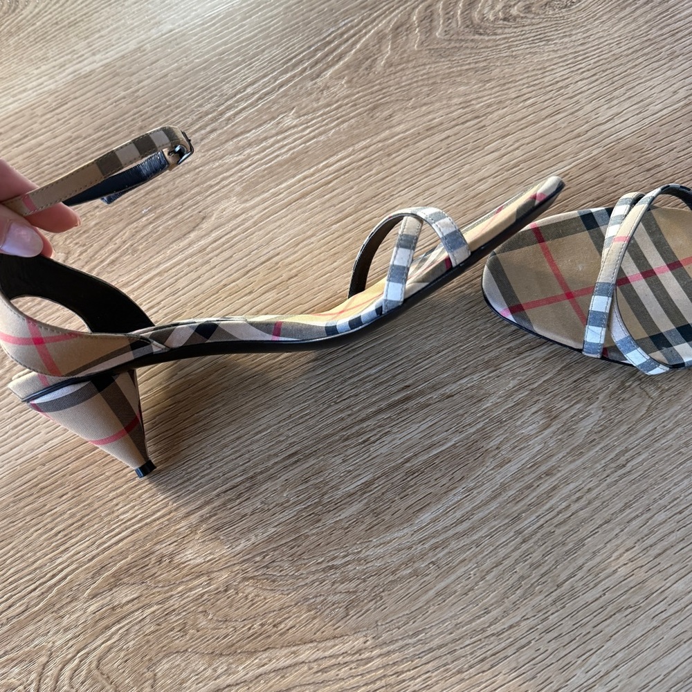 Burberry Runway Hansel Checkered Kitten Heel Ankle Strap Sandal 40 - Picture 7 of 8